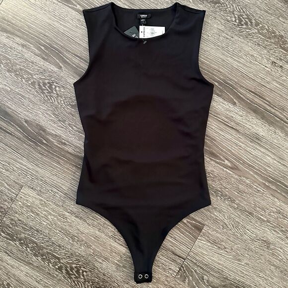 Express Body Contour Bodysuit New - Picture 1 of 2